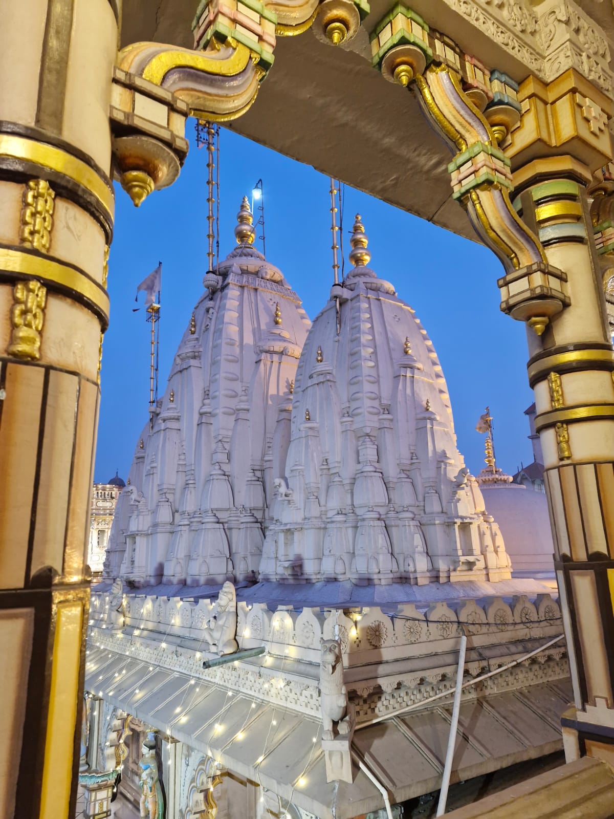 En este momento estás viendo Ahmedabad en 21 Paradas: Qué Ver, Qué Hacer y Cómo Disfrutar la Ciudad Más Histórica de Gujarat.